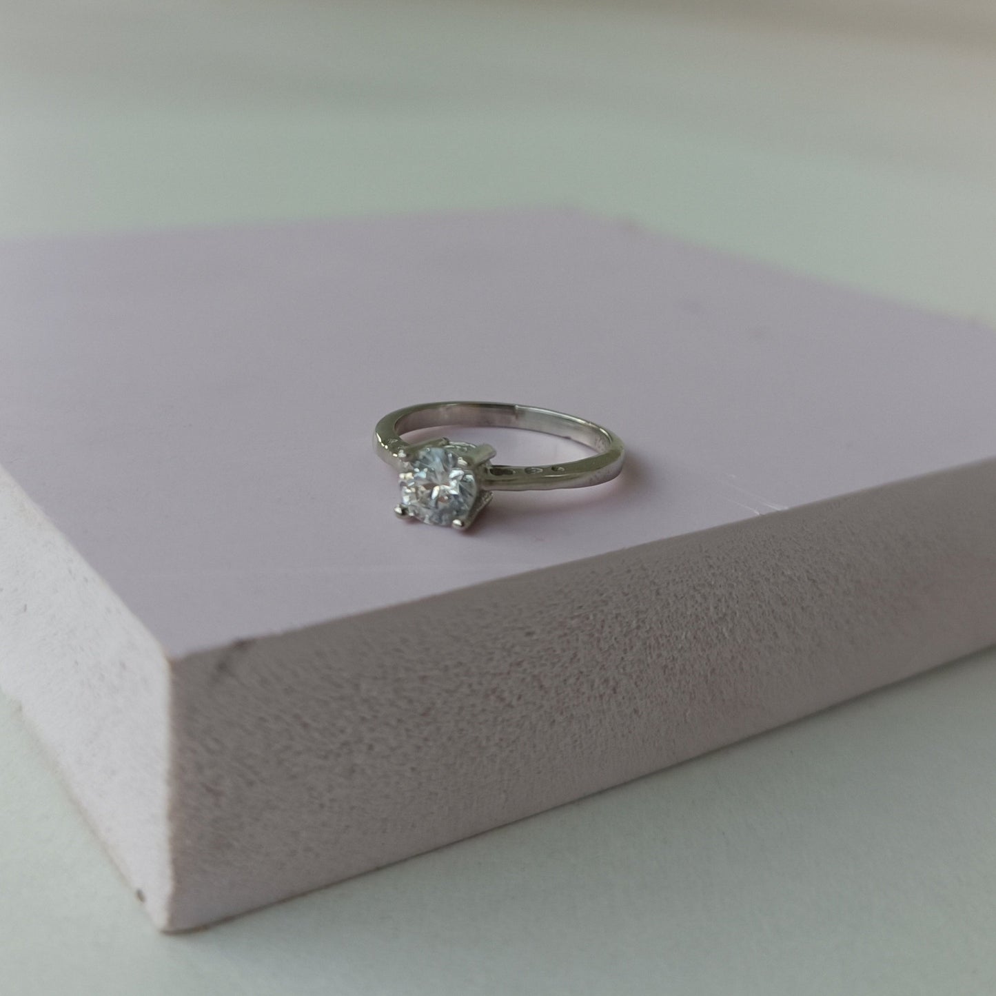 Venus-Solitaire Hidden Heart Ring