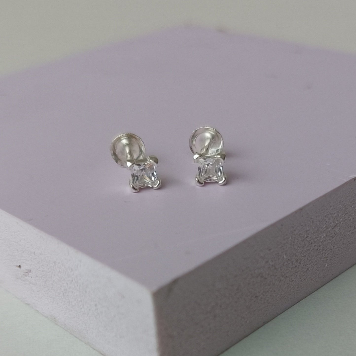 Solitaire Square Stud