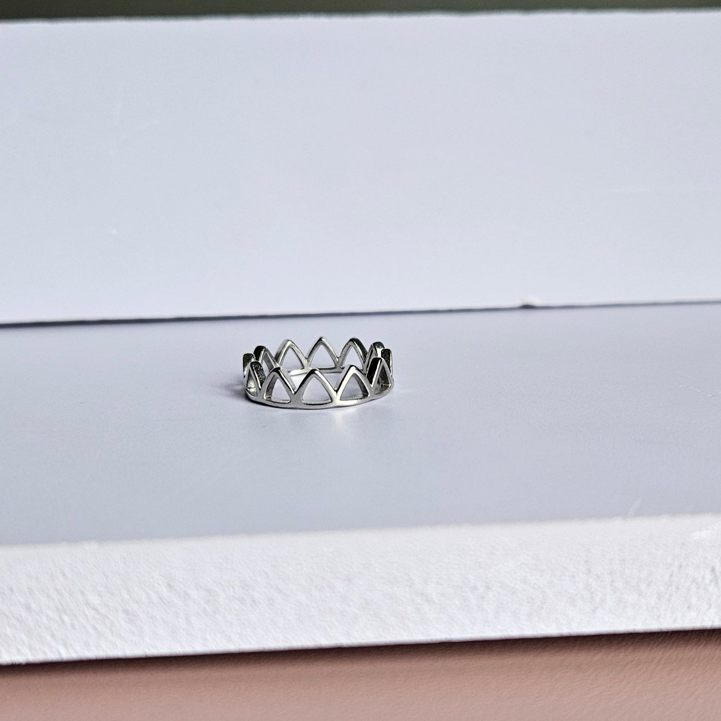 Abstract Mountain Silver Band