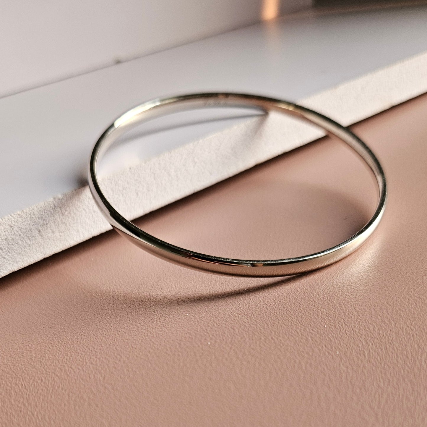 Sleek Plain Silver Bracelet (Kaapu)
