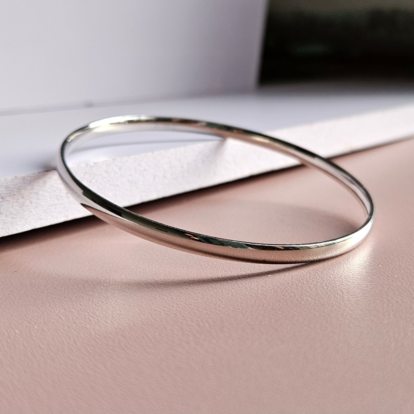 Sleek Plain Silver Bracelet (Kaapu)