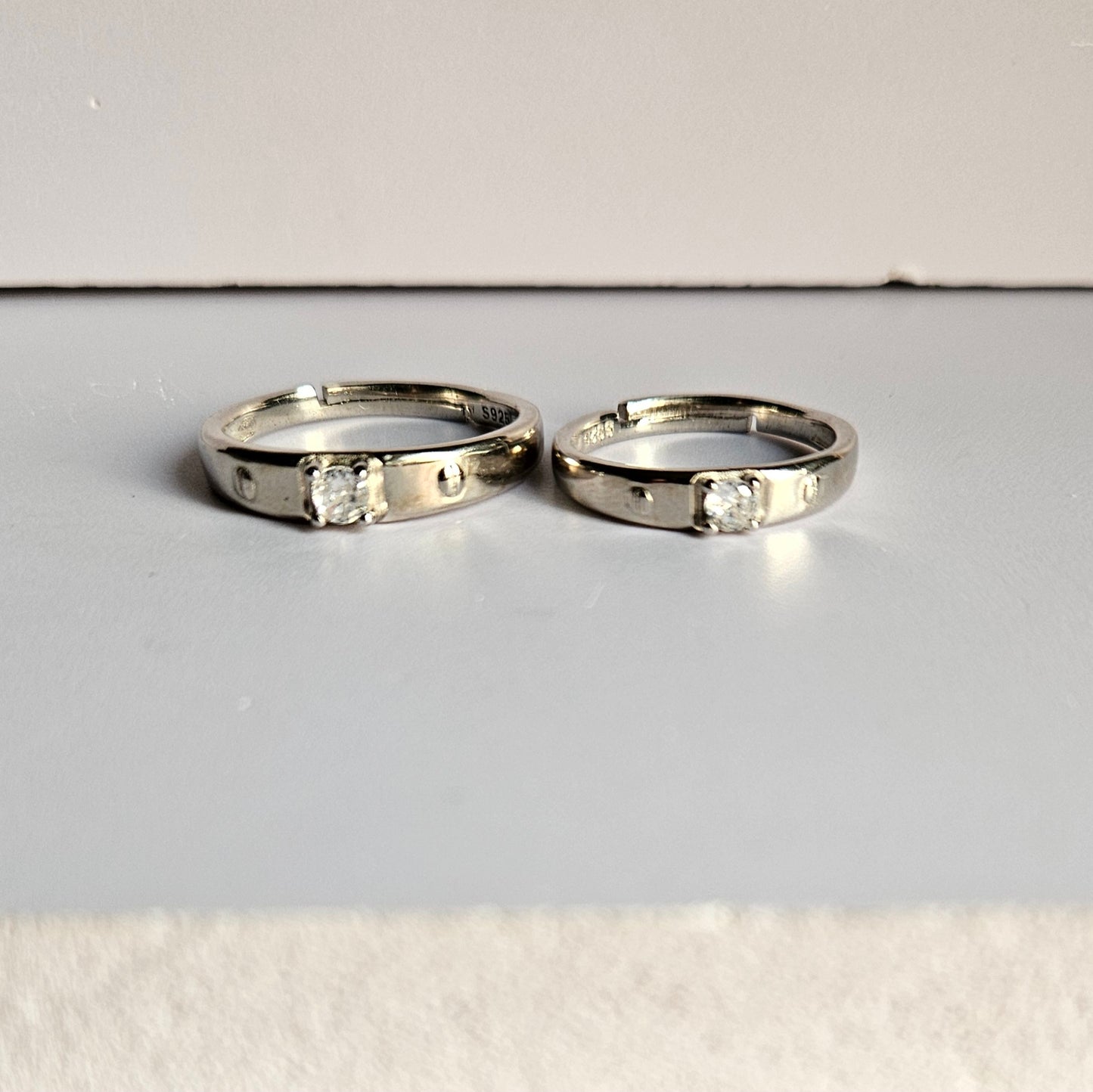 Howard Solitaire adjustable Silver Couple Ring