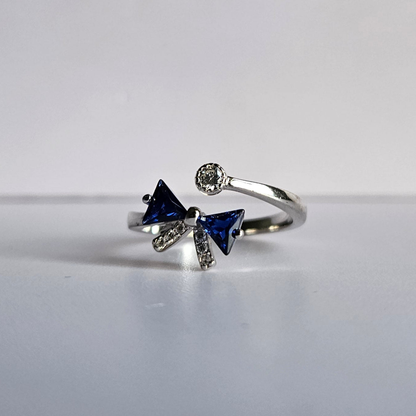 Sparkly Bow Silver Ring