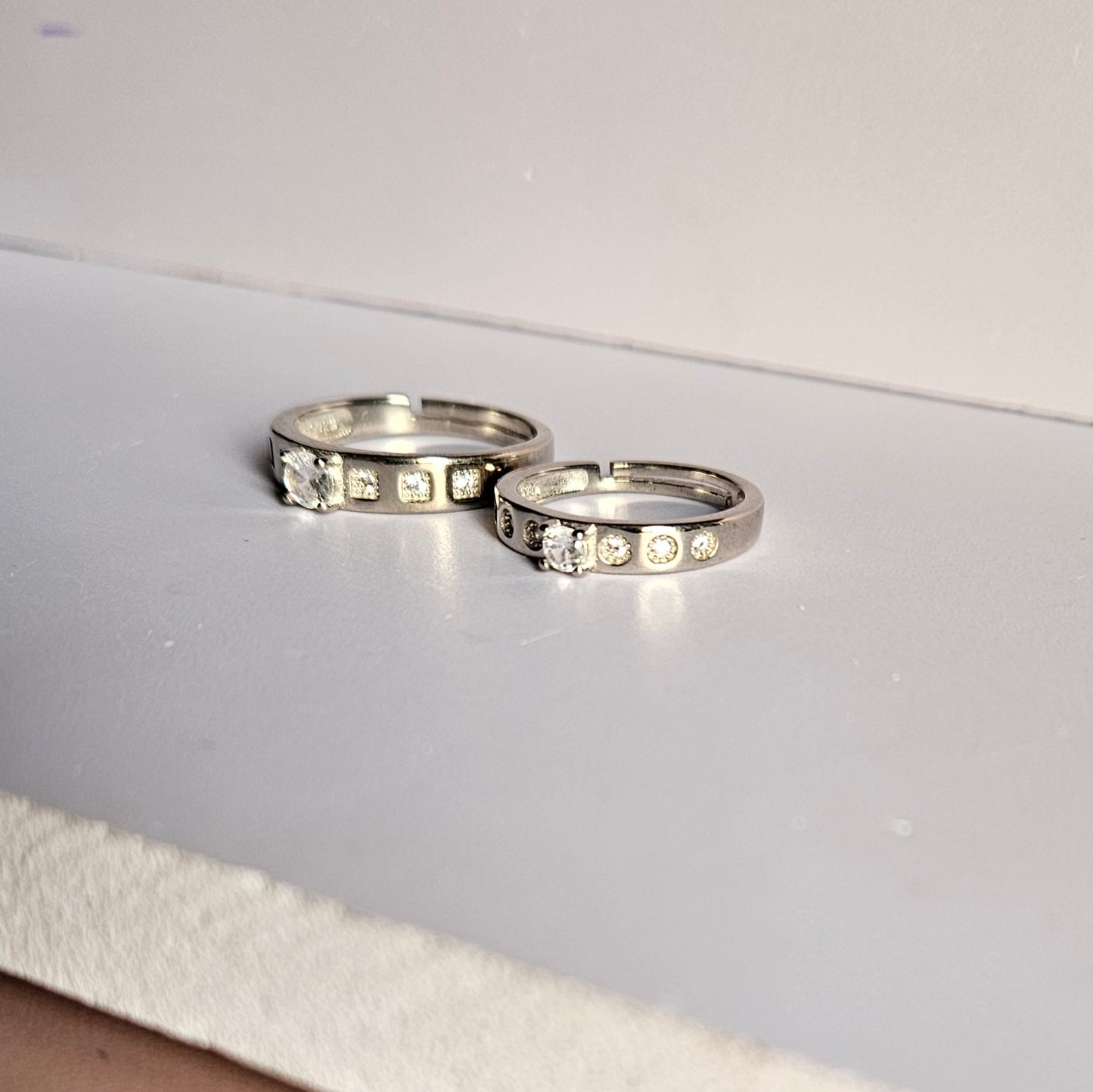 Drake Solitaire adjustable Silver Couple Ring