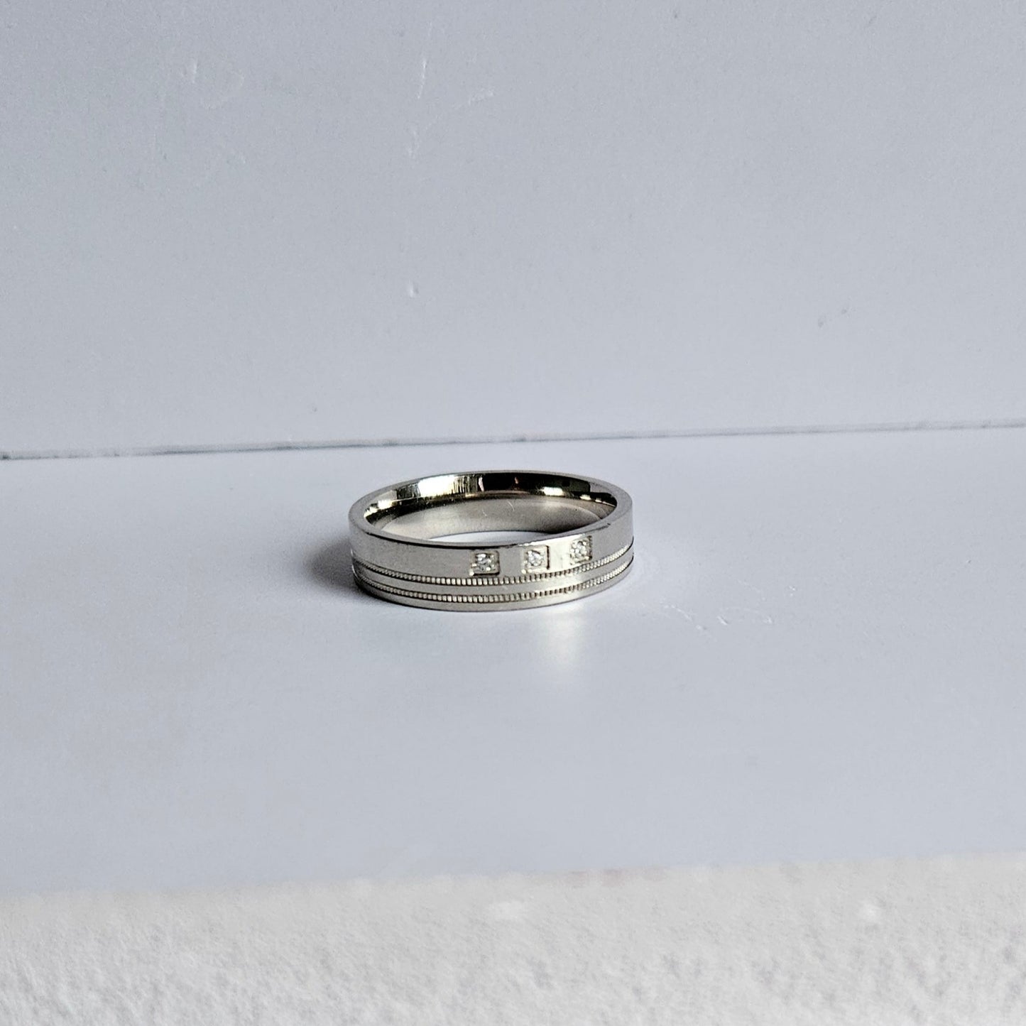 Vickey Silver Ring