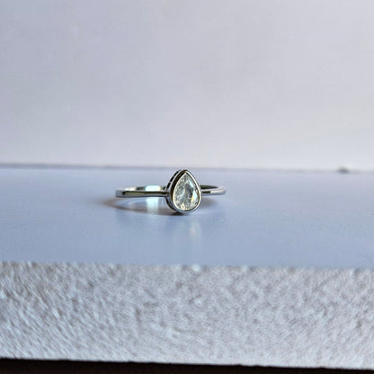 Raindrop Solitaire Silver Ring