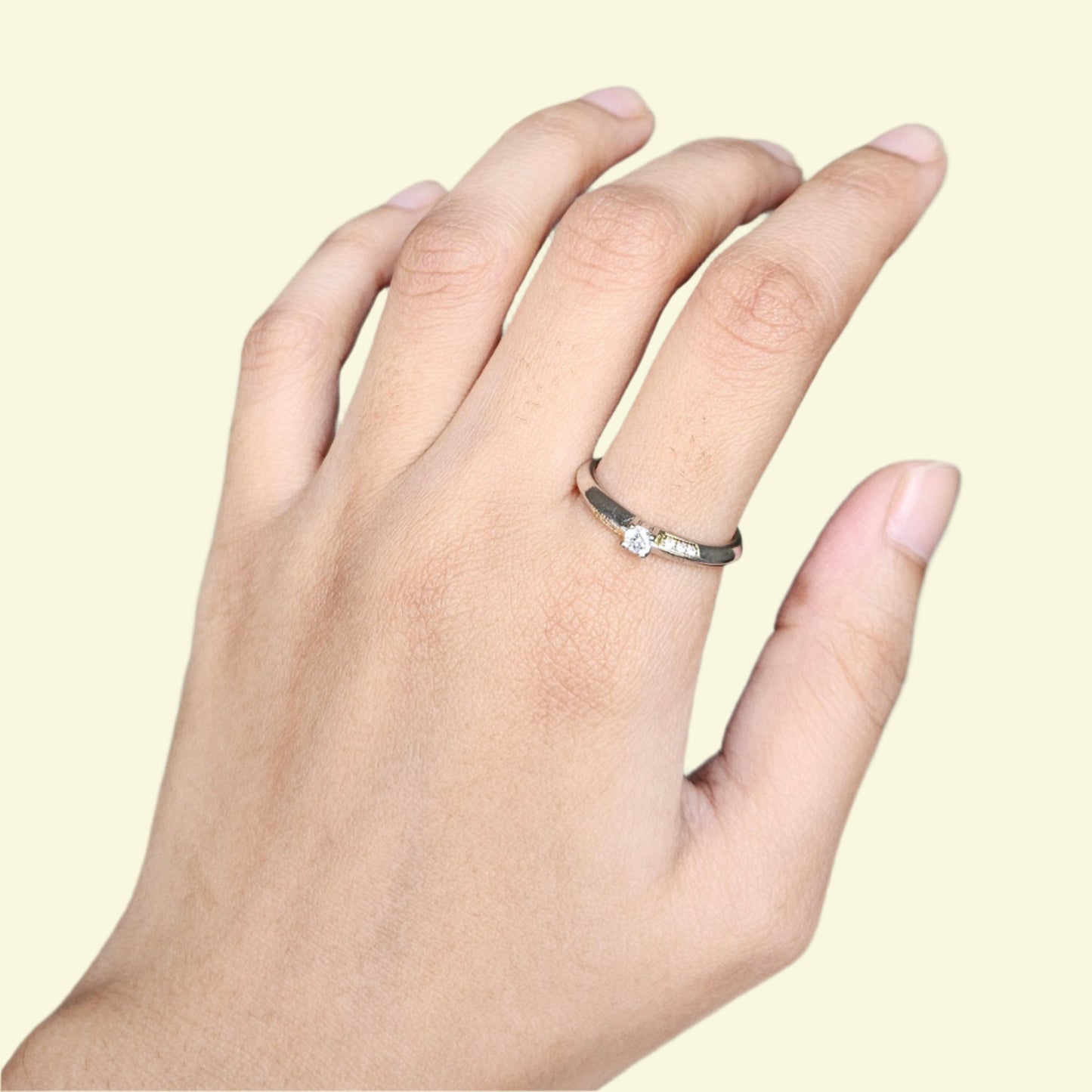 Lissy Solitaire Silver Ring