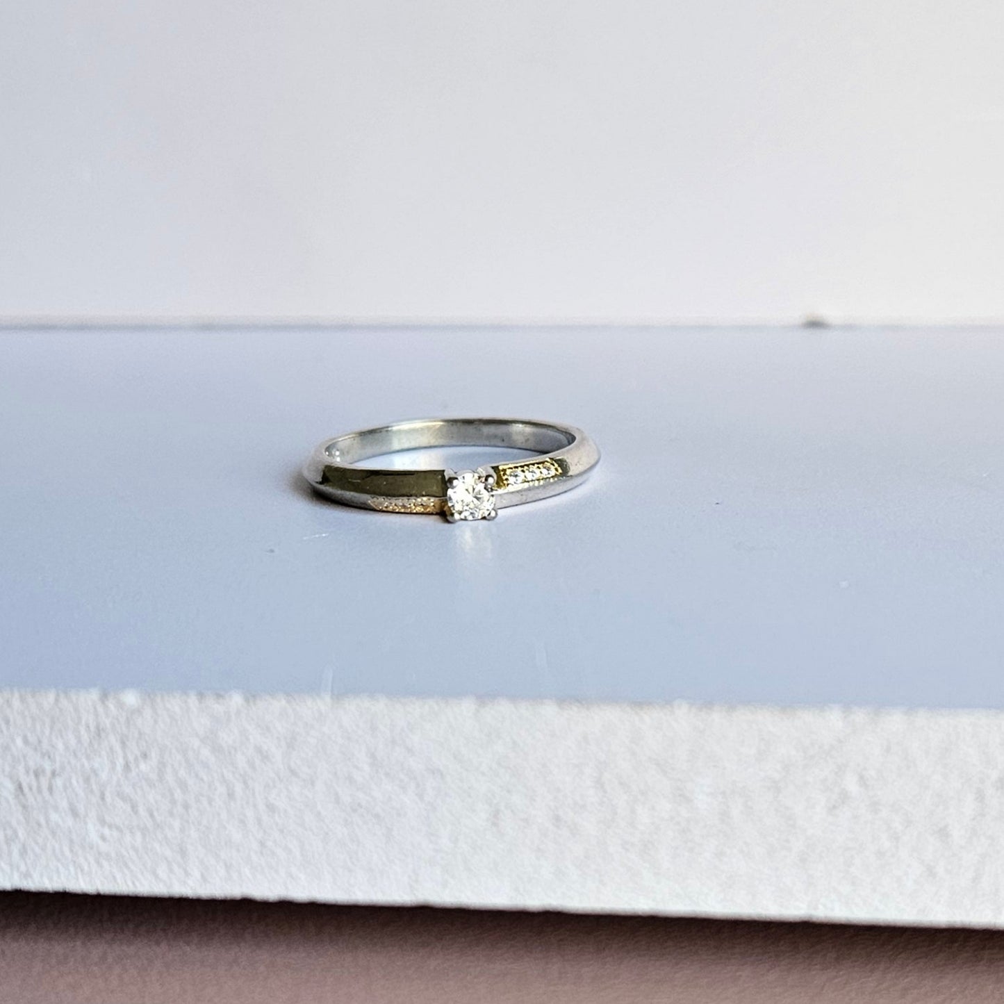 Lissy Solitaire Silver Ring