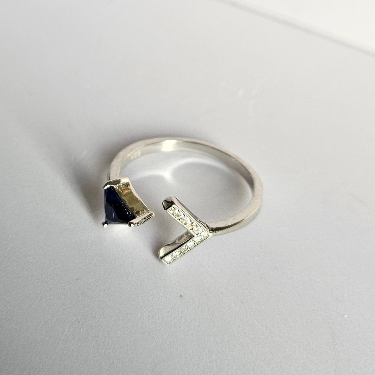 Into your Heart-Arrow Silver Ring