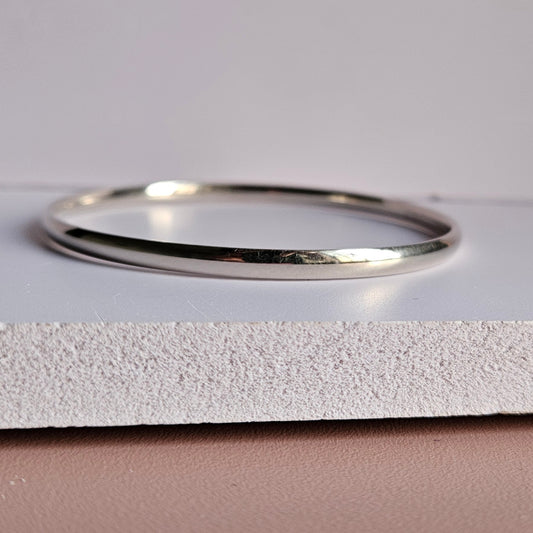 Sleek Plain Silver Bracelet (Kaapu)
